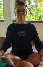 Load image into Gallery viewer, Bamboo girls L/S t-shirt : Chakra, Black/White