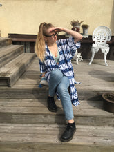 Load image into Gallery viewer, Blue Tie Dye Kimono