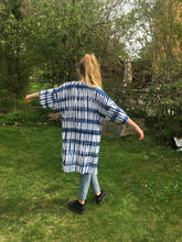 Load image into Gallery viewer, Blue Tie Dye Kimono