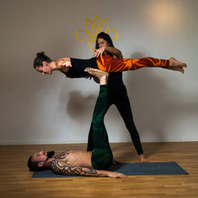 Load image into Gallery viewer, Orange Star Tie Dye Leggings- yoga pants